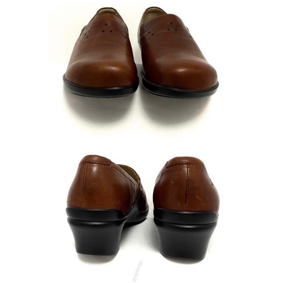 Aravon Mara Etched Leather Wedge Loafers - Picture 4 of 8